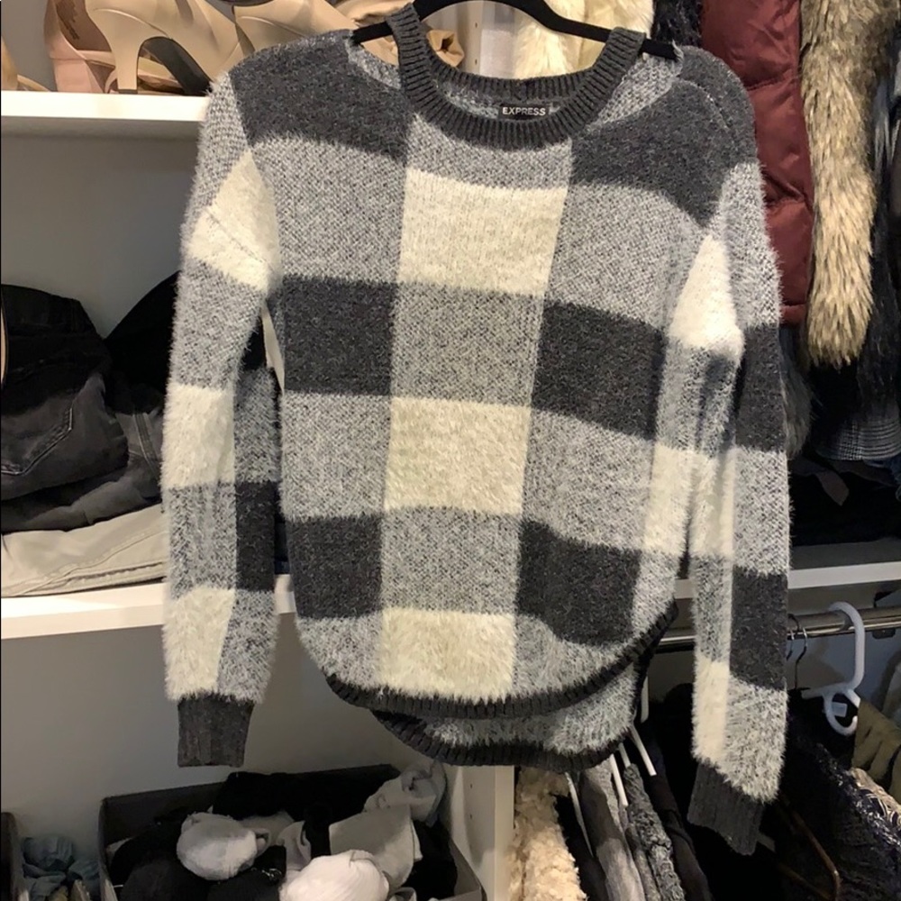 Buffalo check sweater